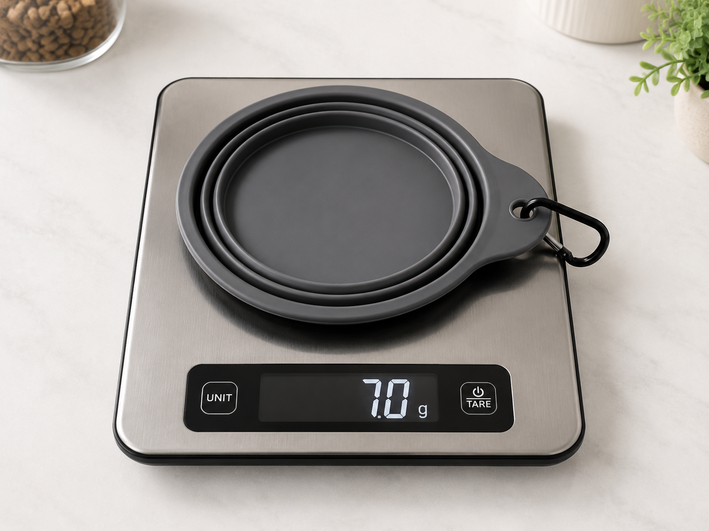 72 g — the embedded design adds only 2 g, staying lighter than every competing full-featured bowl
